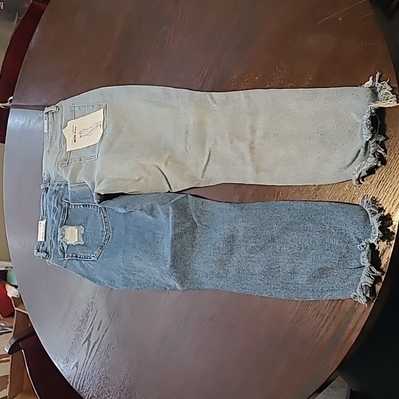 NWT Almost Famous Mom  Jean distressed raw hem light wash medium wash size 13 mi - Picture 6 of 12